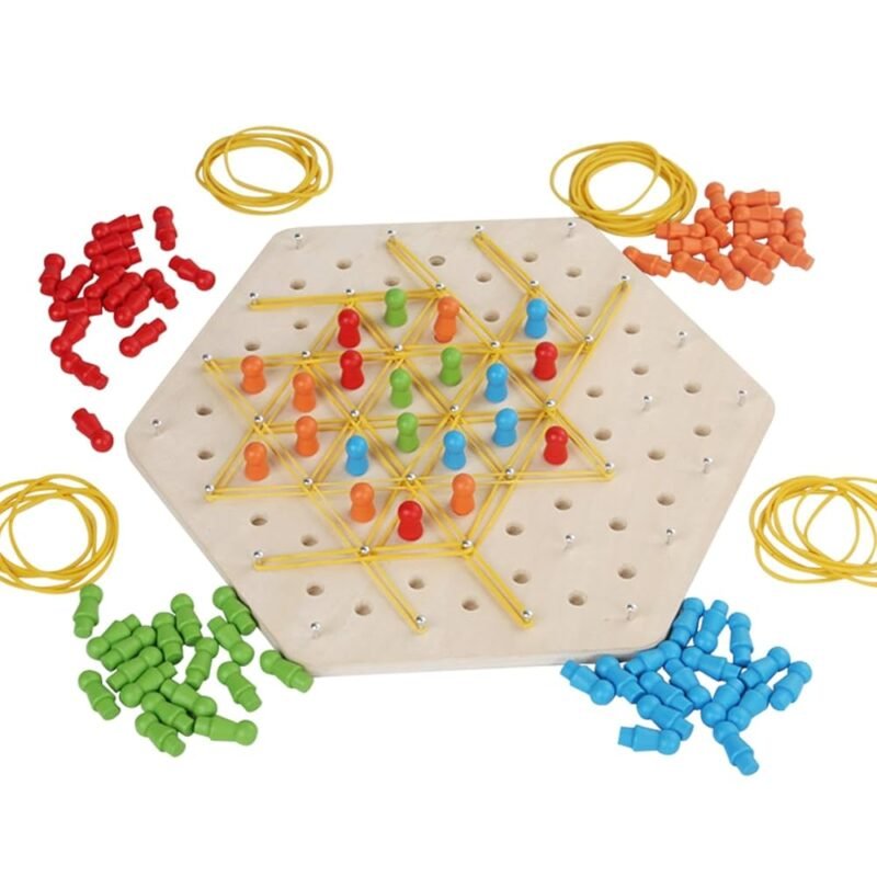 Jeu de réflexion et de stratégie en bois avec élastiques et pions colorés