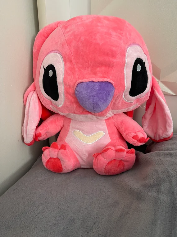 Grande Peluche Rose – Inspirée de l’univers Stitch