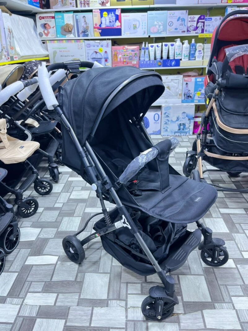 Poussette Bébé Confortable avec Grand Canopy